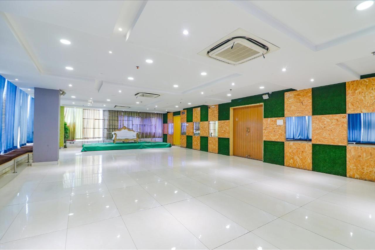 Fabhotel Aamantran & Banquet Halls - Nr Rtc X Roads Metro Station Хайдарабад Экстерьер фото
