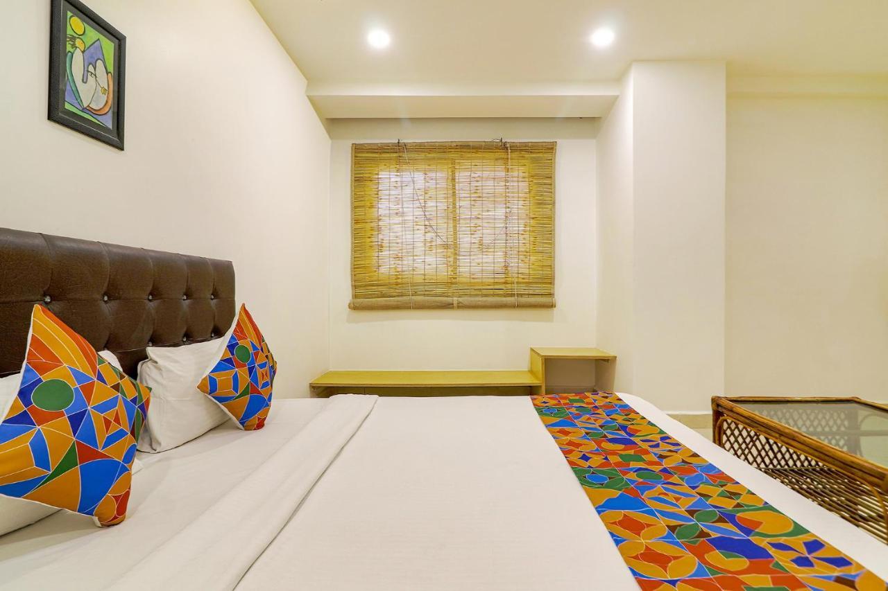 Fabhotel Aamantran & Banquet Halls - Nr Rtc X Roads Metro Station Хайдарабад Экстерьер фото